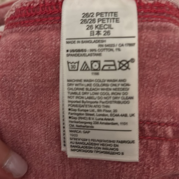 Gap midrise 90’s loose straight jeans. Great used condition- like new. - Picture 8 of 12